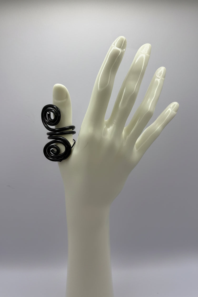 Black spiral ring